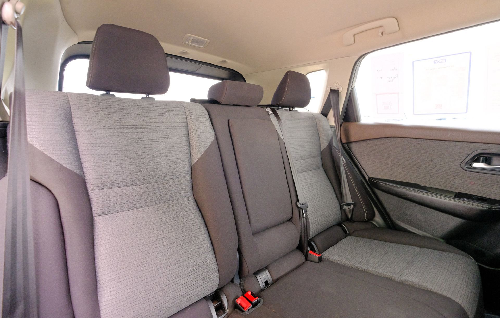 Used 2023 Nissan Rogue SV image 21