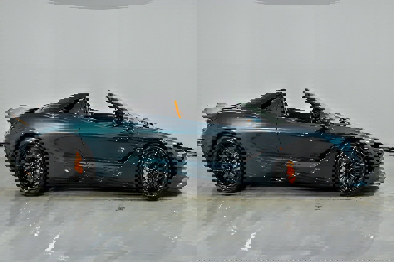 Used 2024 McLaren 750S Spider RWD image 14