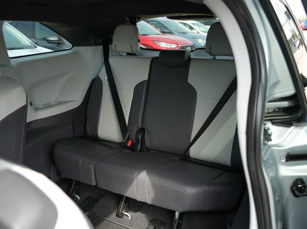 Used 2021 Toyota Sienna XSE FWD image 24