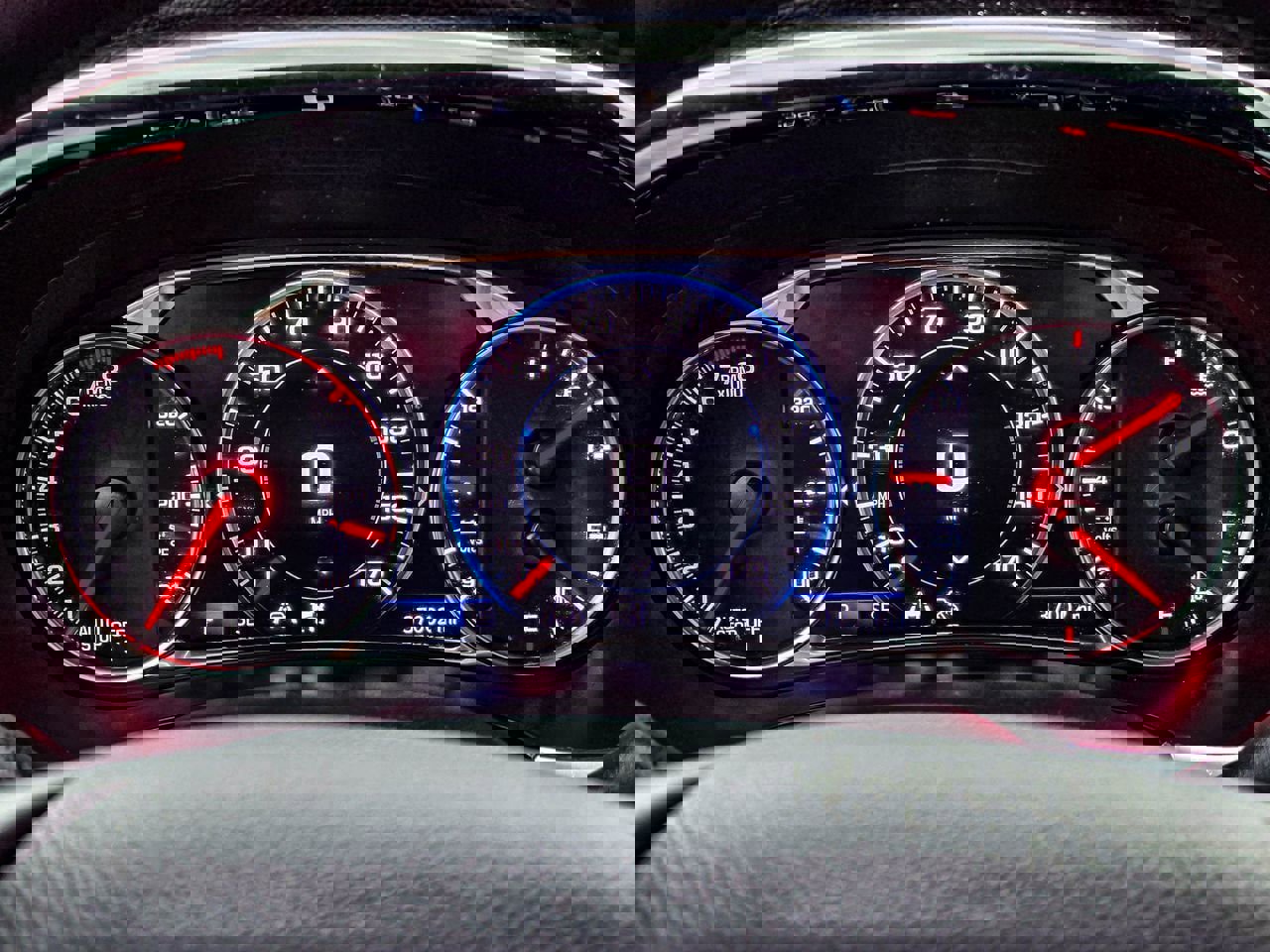 Used 2023 Chevrolet Traverse Premier w/ Redline Edition image 29