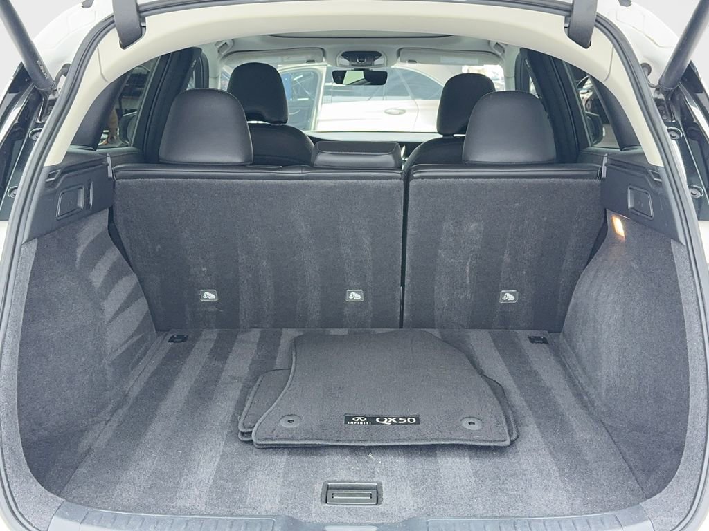Used 2023 INFINITI QX50 Luxe image 9