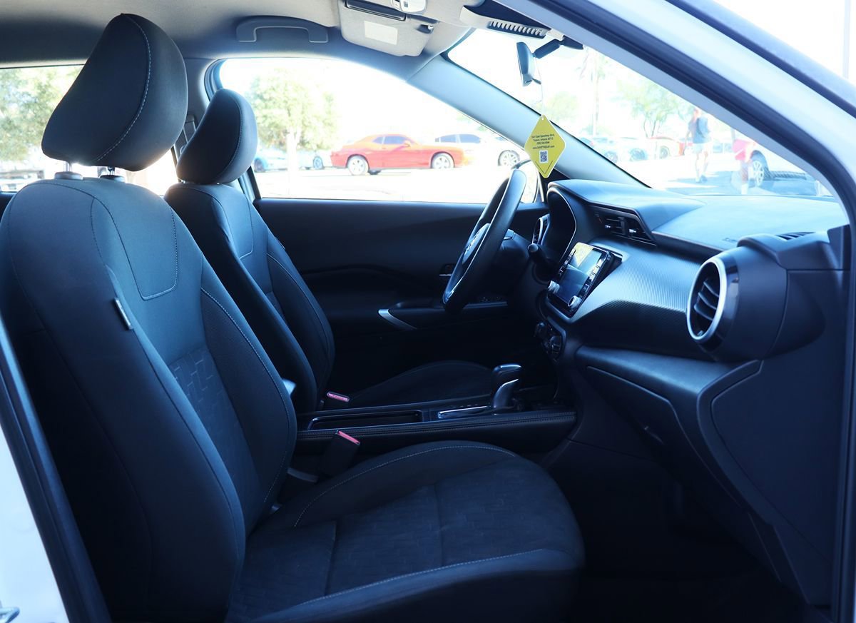 Used 2021 Nissan Kicks SV FWD image 34