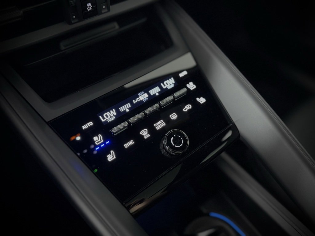 New 2025 Porsche Macan 4 Electric image 27