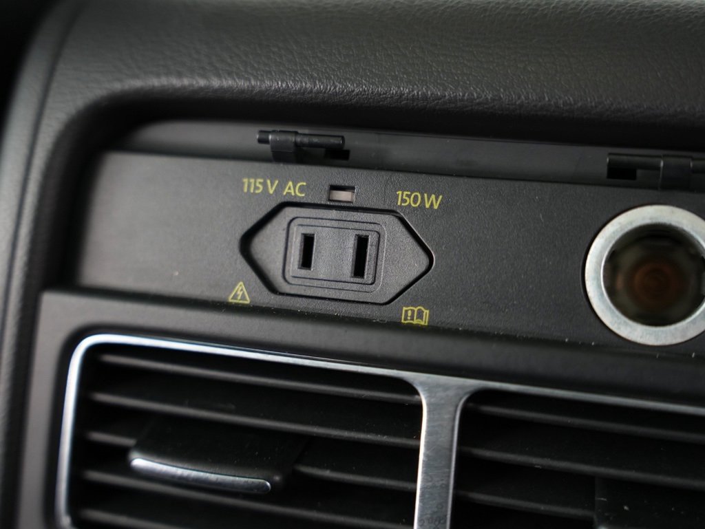 Used 2013 Volkswagen Touareg VR6 image 46