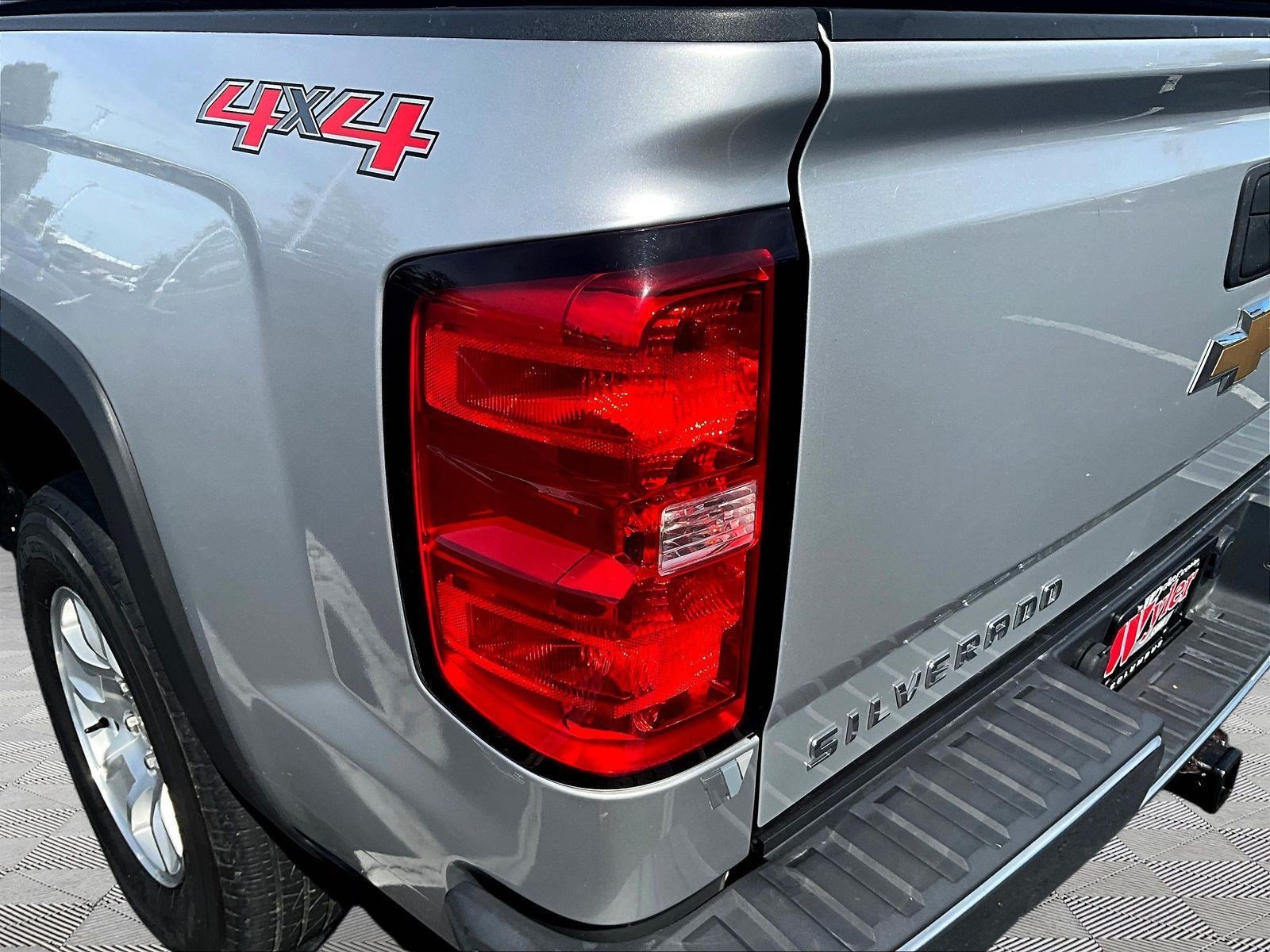 Used 2017 Chevrolet Silverado 1500 LT w/ All Star Edition AWD/4WD image 21