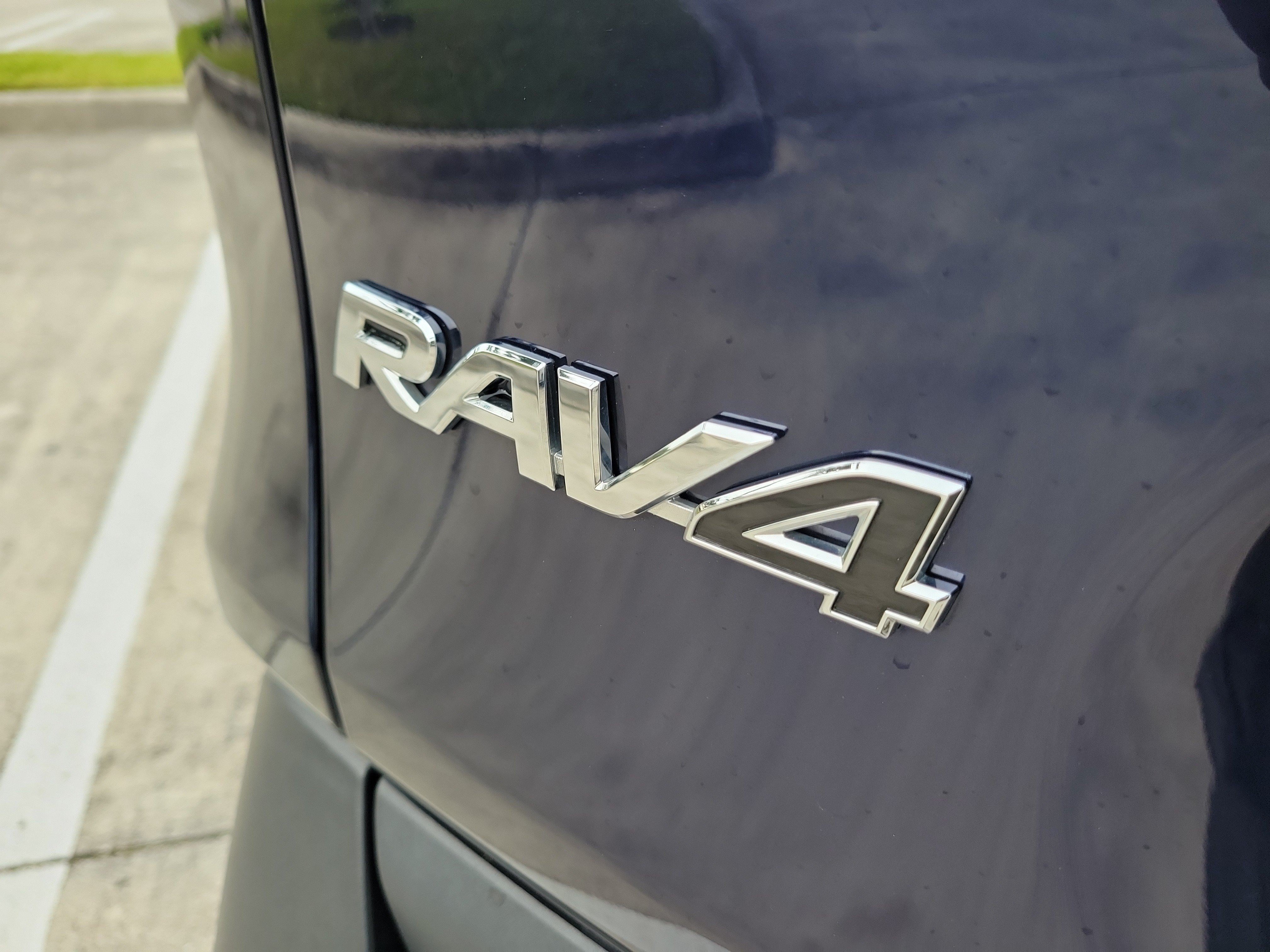 Used 2025 Toyota RAV4 XLE Premium FWD image 10