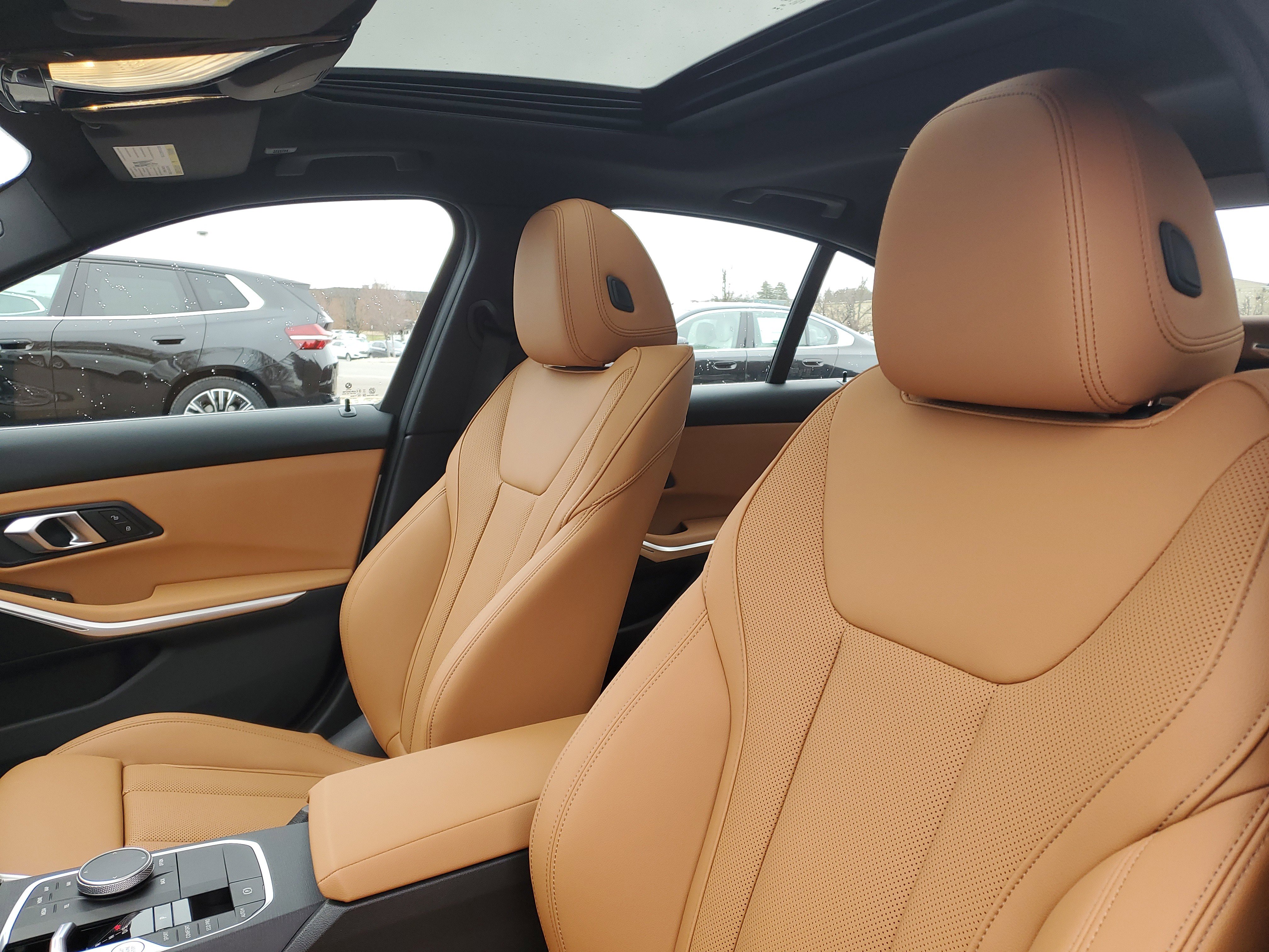 New 2026 BMW 330i xDrive Sedan w/ Convenience Package image 7