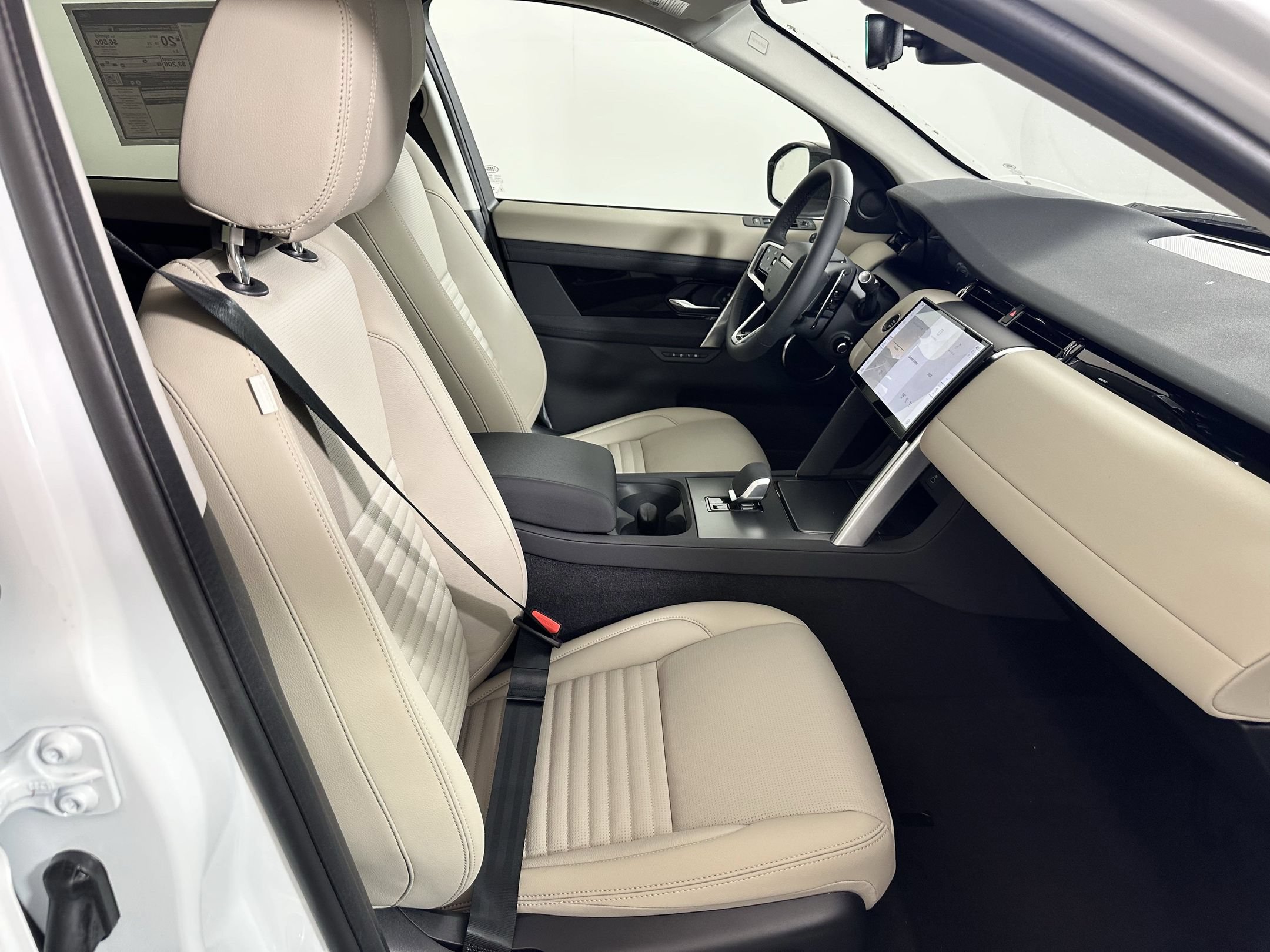 Certified 2025 Land Rover Discovery Sport S AWD/4WD image 16