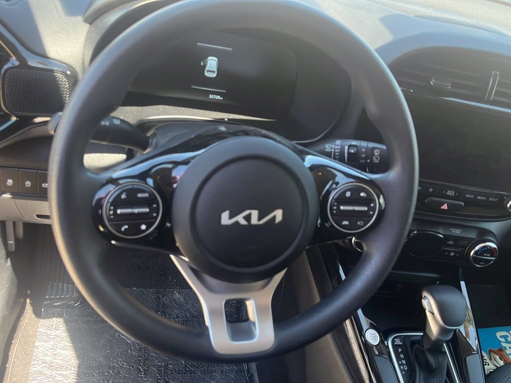 Used 2023 Kia Soul S FWD image 19