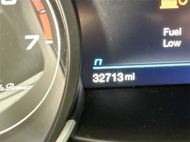 Used 2022 Alfa Romeo Giulia Veloce image 17