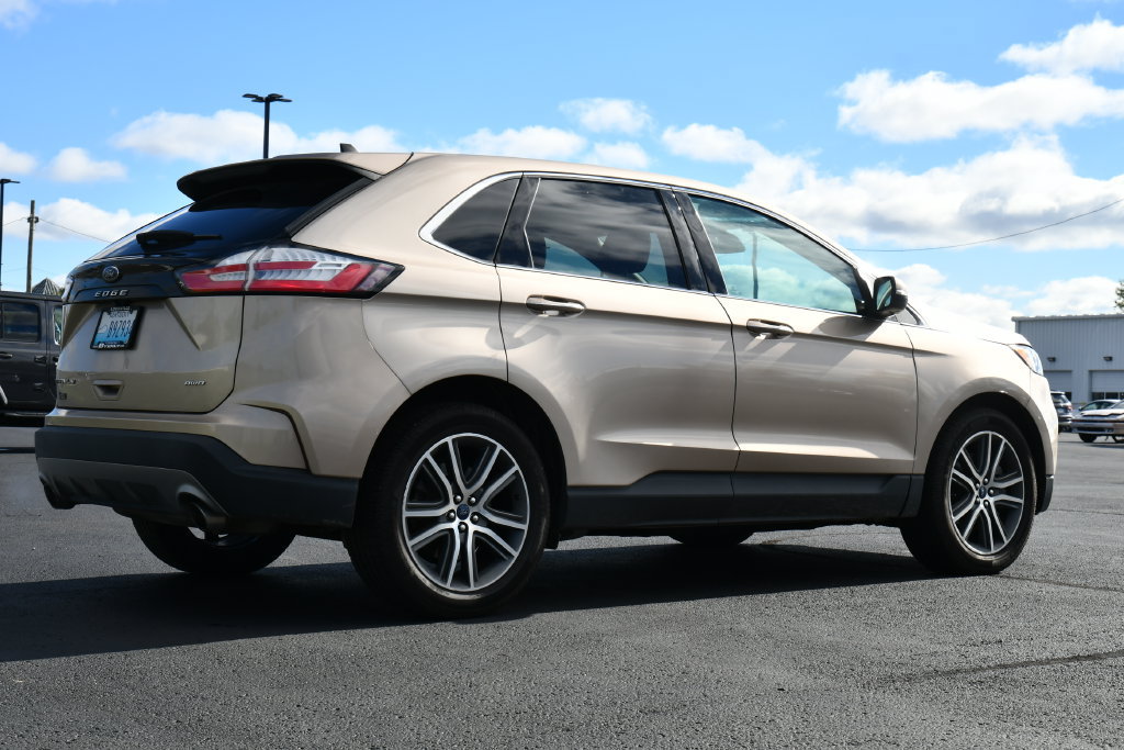 Used 2021 Ford Edge Titanium AWD/4WD image 7