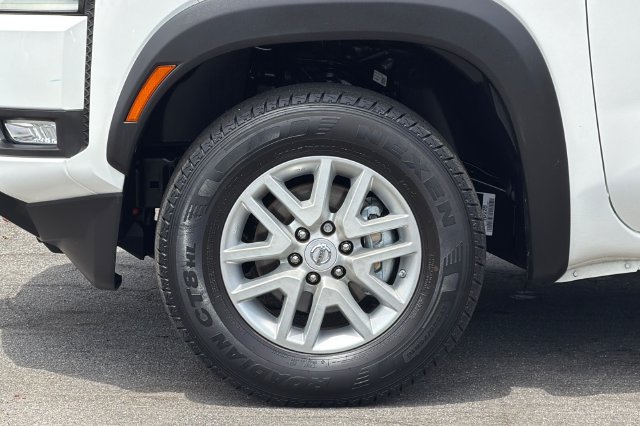 Used 2025 Nissan Frontier Pro-X RWD image 32