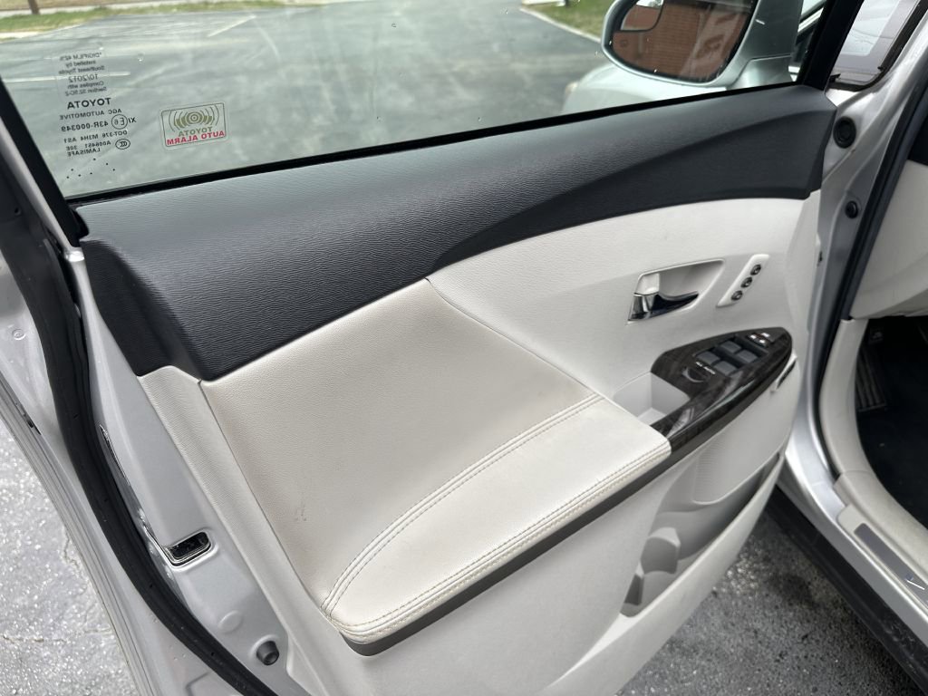 Used 2013 Toyota Venza XLE w/ XLE Premium Pkg image 21