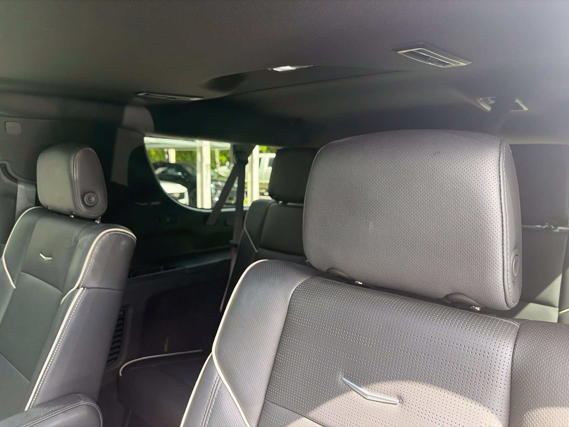 Used 2022 Cadillac Escalade ESV Sport w/ Touring Package AWD/4WD image 11