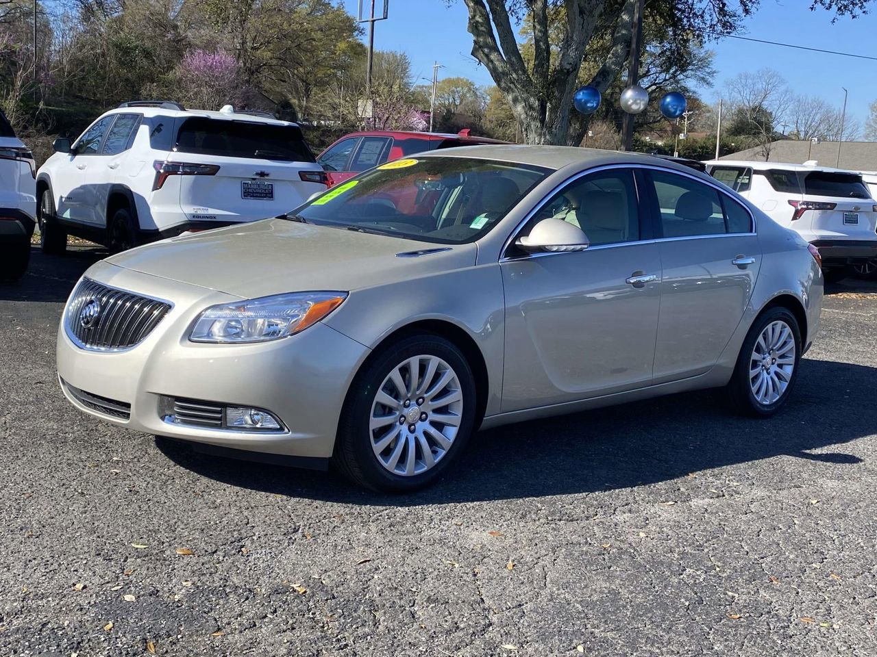 Used 2013 Buick Regal Premium image 3