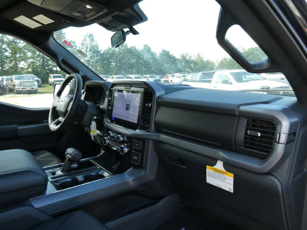 New 2026 Ford F150 XLT w/ XLT Black Appearance Package AWD/4WD image 12