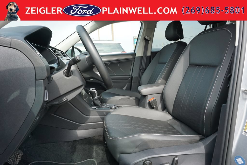 Used 2023 Volkswagen Tiguan SE AWD/4WD image 16