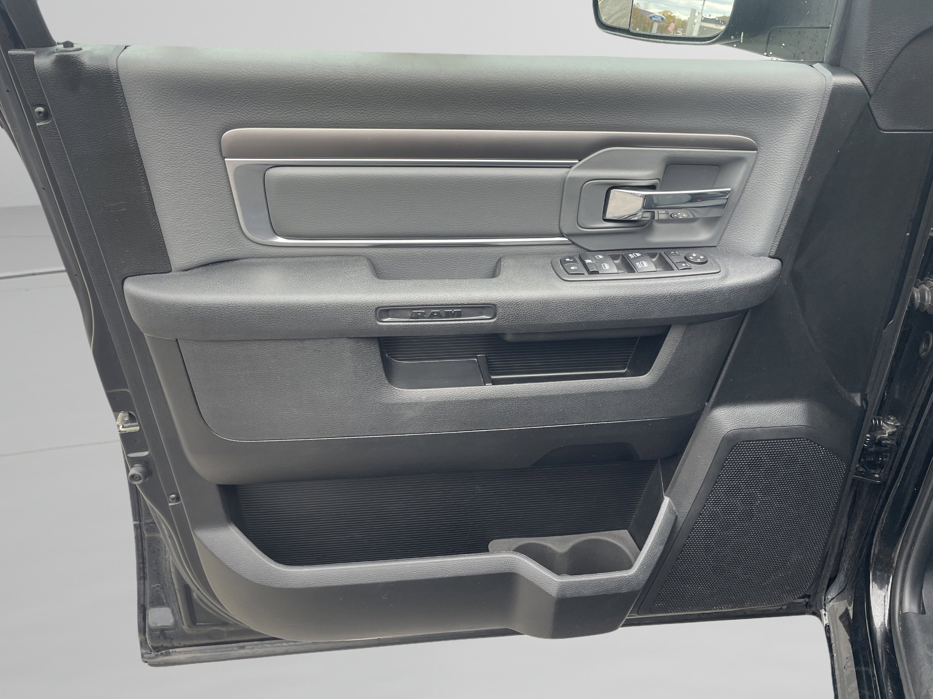 Used 2023 RAM 1500 Classic SLT w/ Trailer & Traction Group image 13