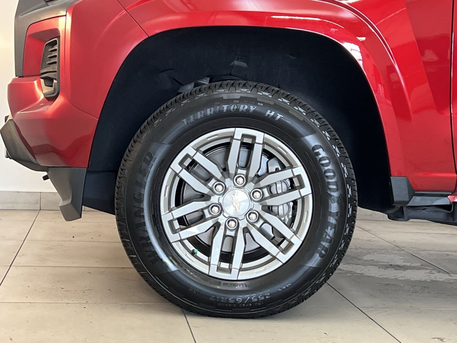 Used 2024 Chevrolet Colorado LT w/ LT Convenience Package II AWD/4WD image 11