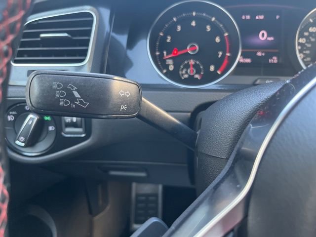 Used 2015 Volkswagen GTI SE image 17