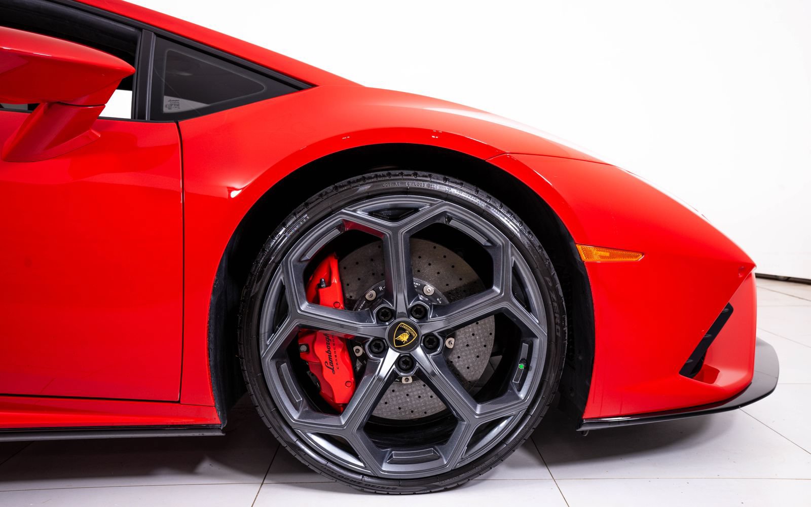 Used 2021 Lamborghini Huracan EVO RWD image 16