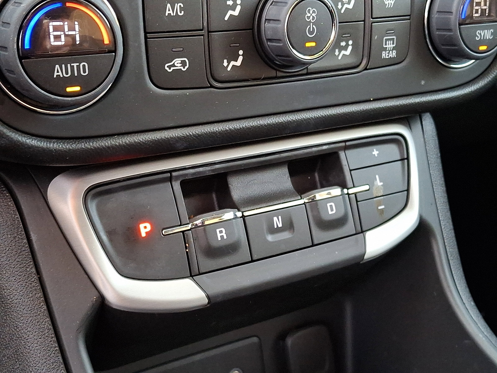 Certified 2023 GMC Terrain SLE w/ Driver Convenience Package image 17