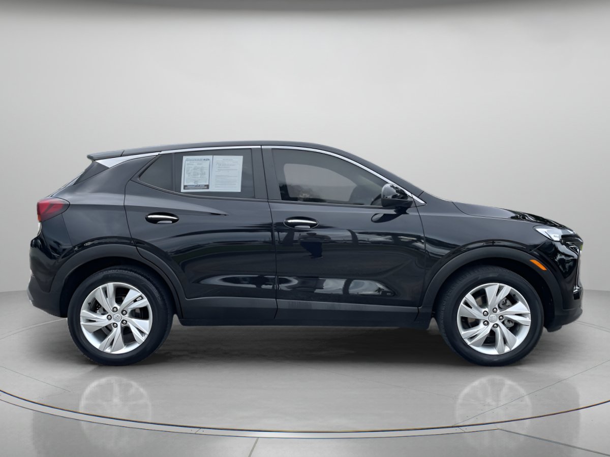 Used 2024 Buick Encore GX Preferred FWD image 2