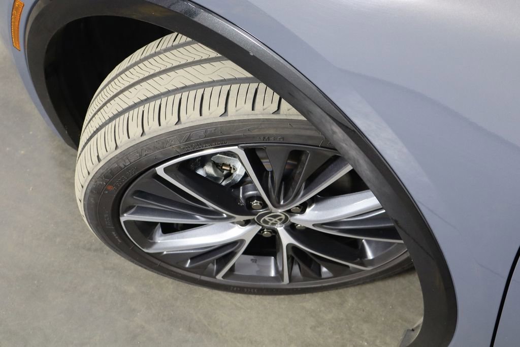 Used 2025 Toyota Prius XLE image 42