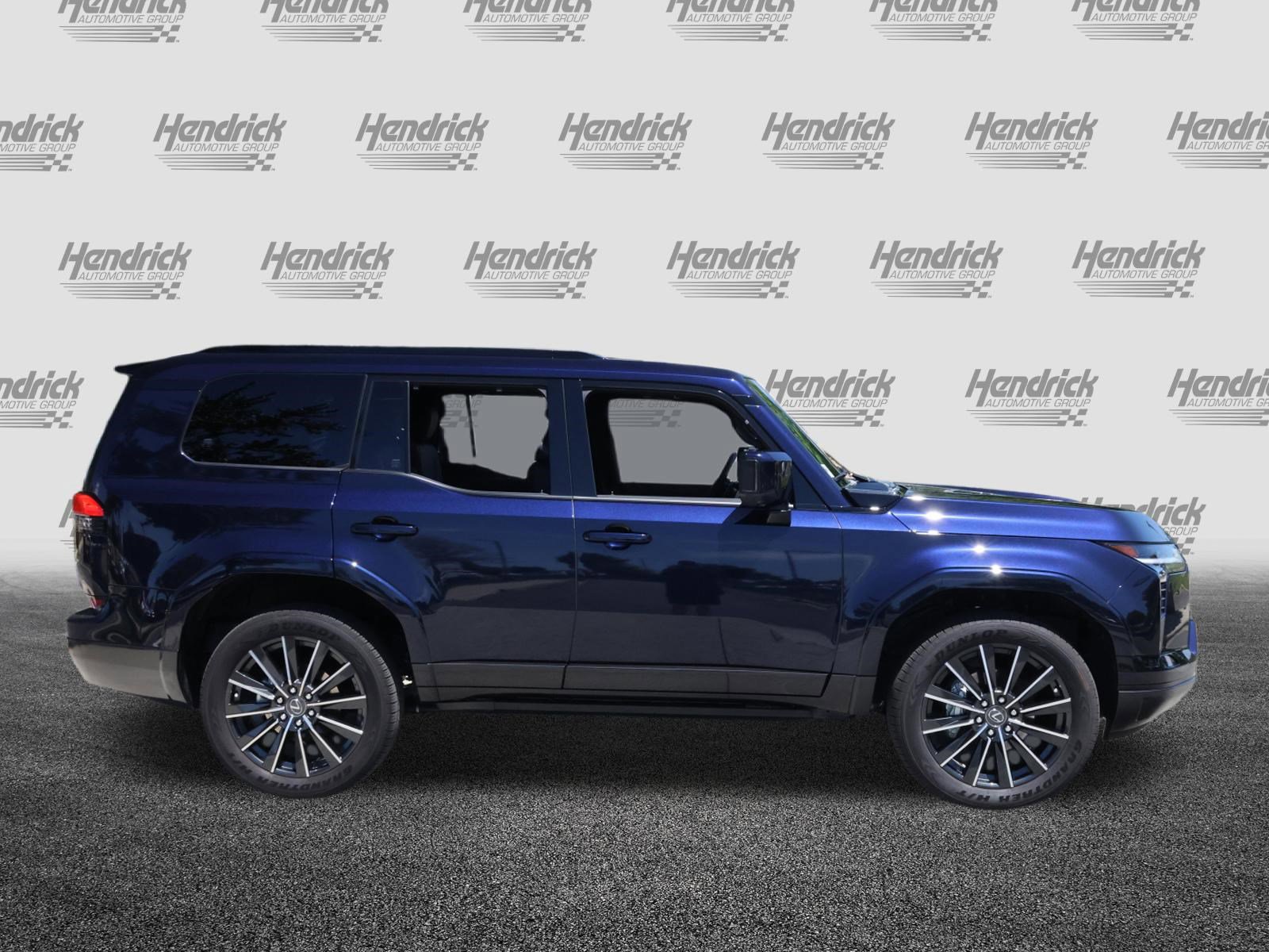 Used 2025 Lexus GX 550 w/ Accessory Package (2T) image 10