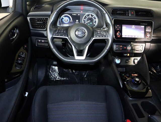 Used 2019 Nissan Leaf SV image 3