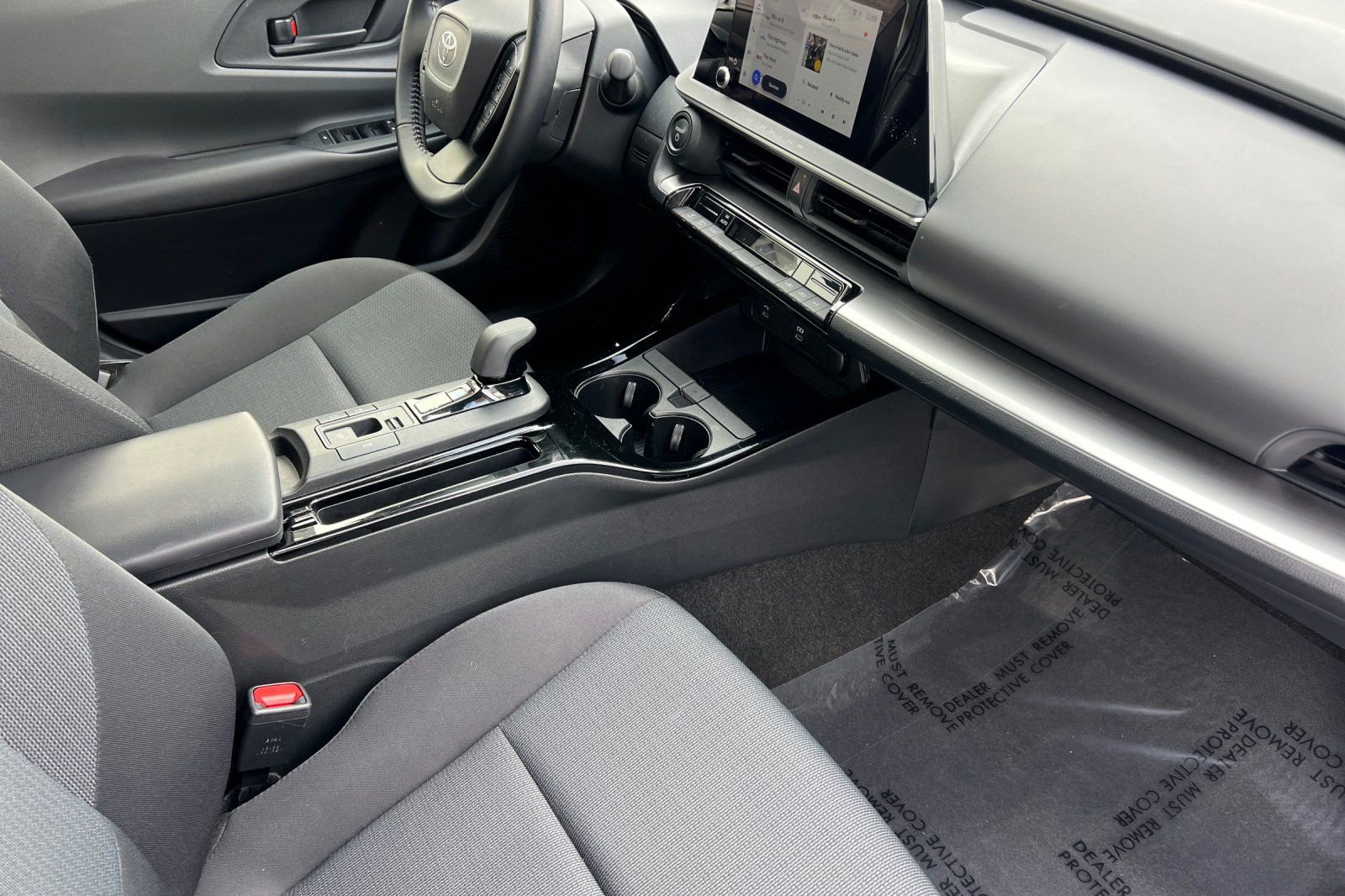 Used 2024 Toyota Prius LE image 18