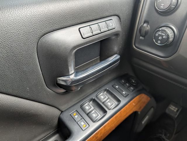 Used 2018 Chevrolet Silverado 1500 High Country AWD/4WD image 26