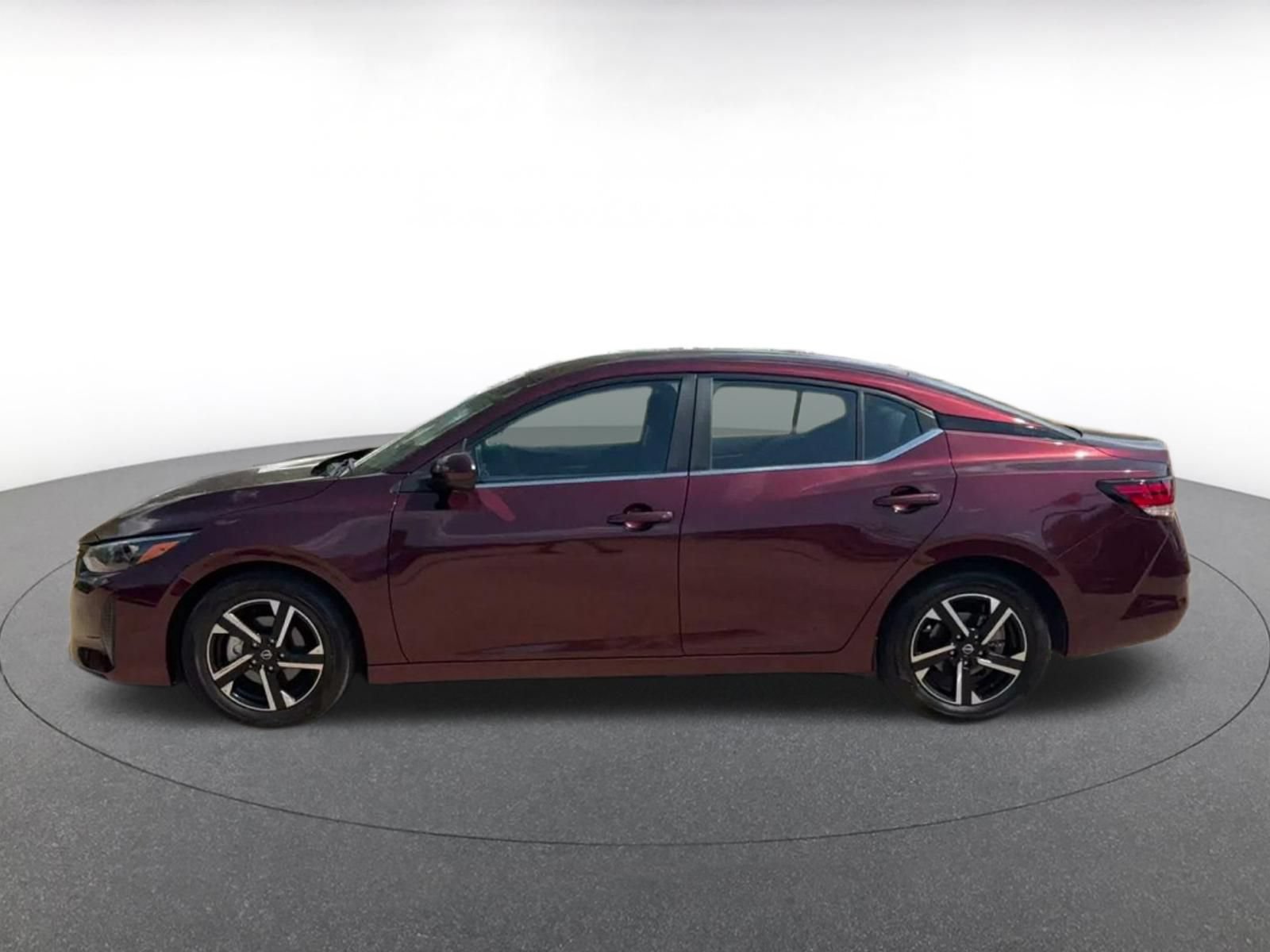 Used 2025 Nissan Sentra SV FWD image 8