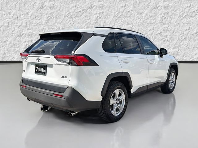 Used 2019 Toyota RAV4 XLE w/ Convenience Package image 3