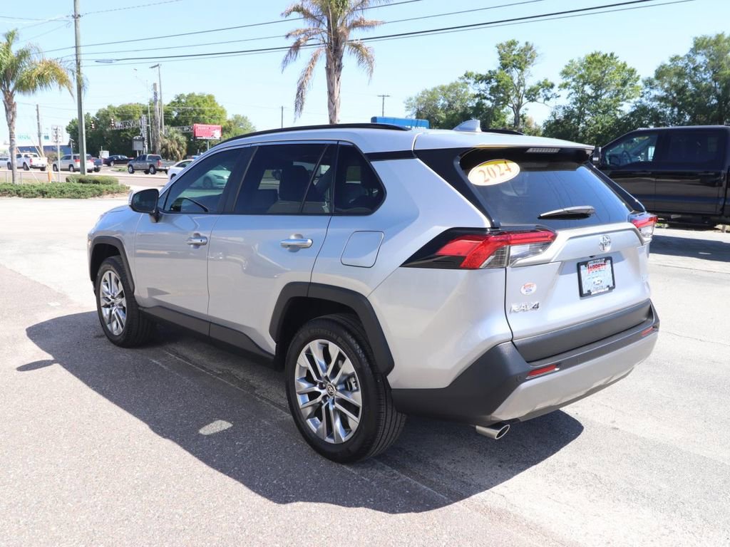 Used 2024 Toyota RAV4 Limited image 8