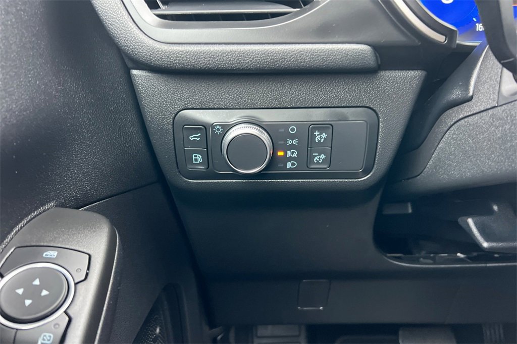 Used 2020 Ford Escape SE Sport image 32