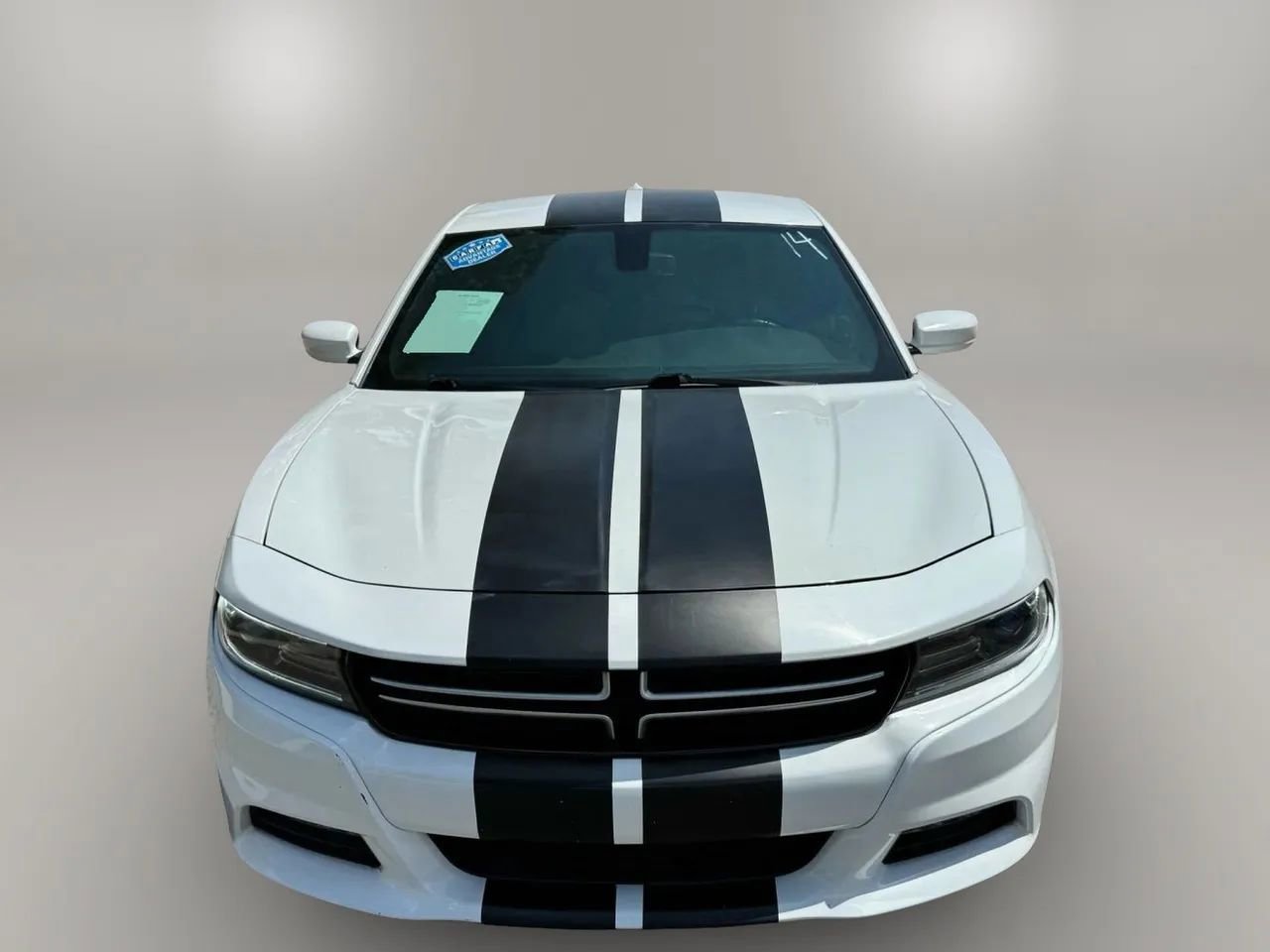 Used 2019 Dodge Charger SXT AWD/4WD image 4