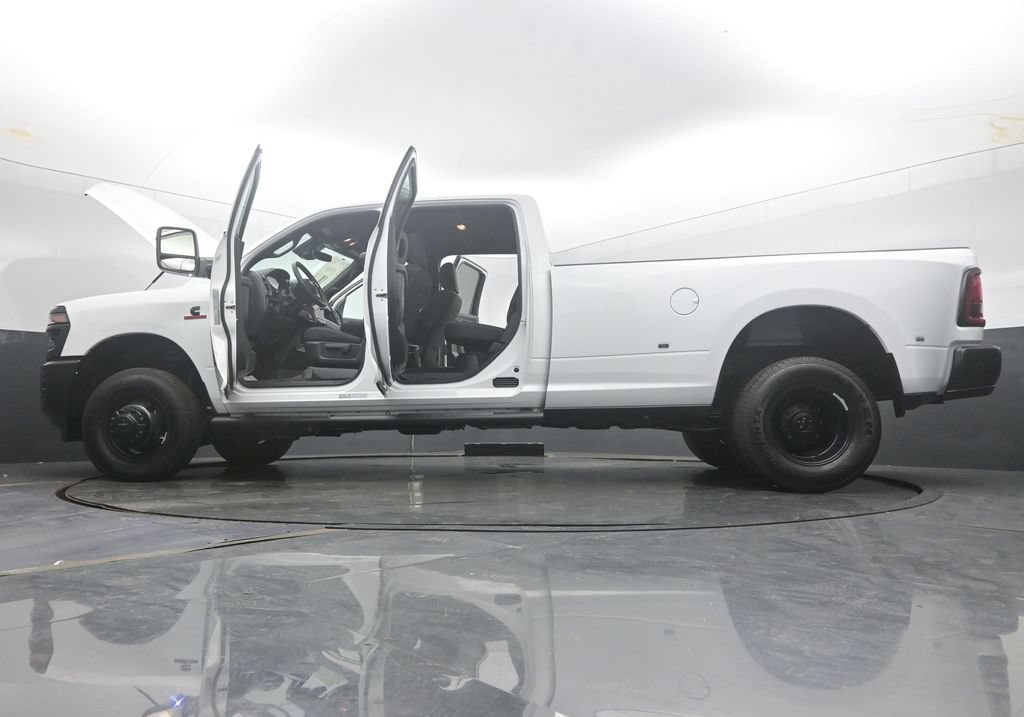 New 2026 RAM 3500 Tradesman AWD/4WD image 73