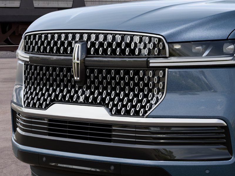 New 2027 Lincoln Navigator Reserve AWD/4WD image 16