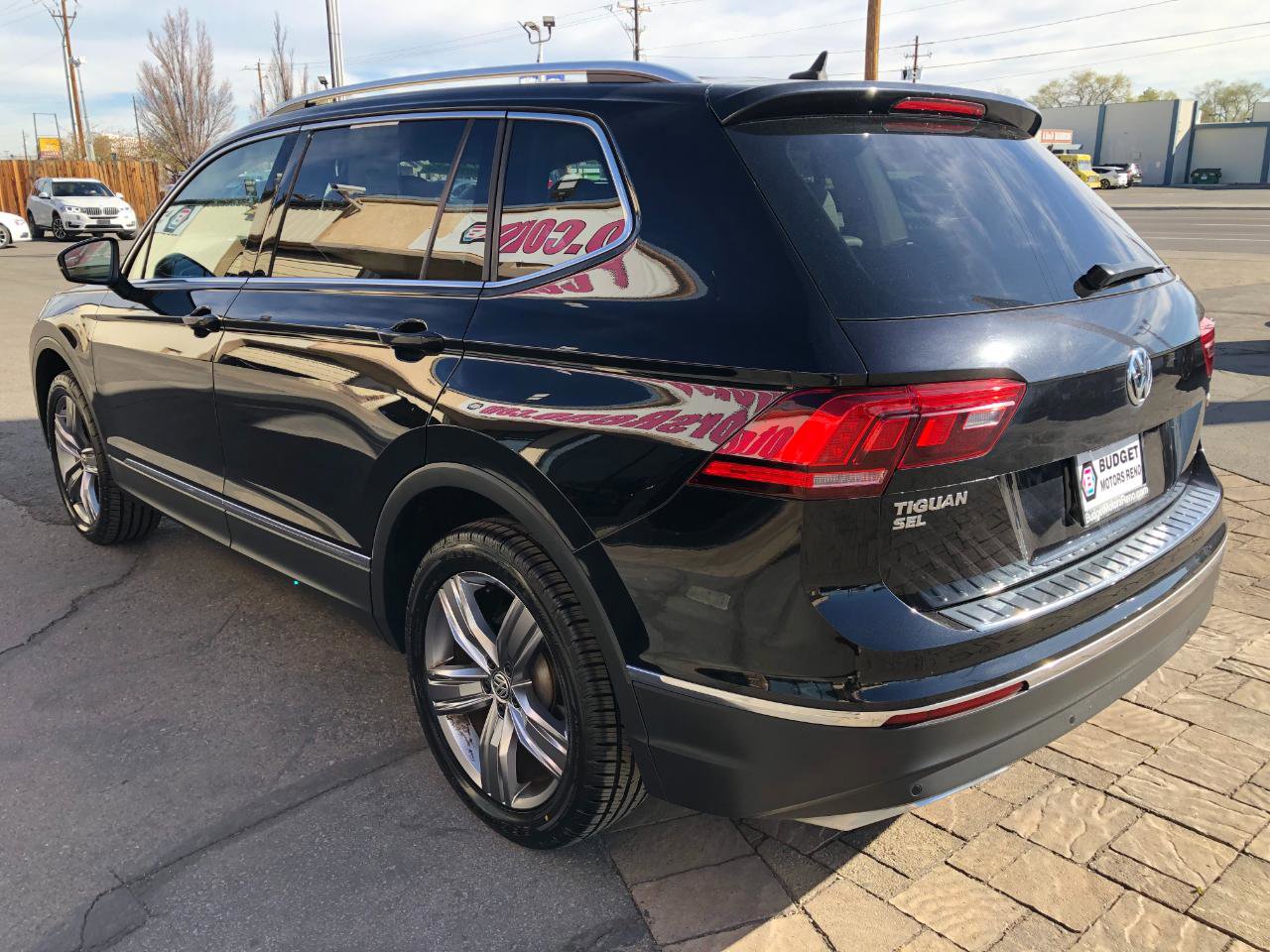 Used 2019 Volkswagen Tiguan SEL Premium image 4