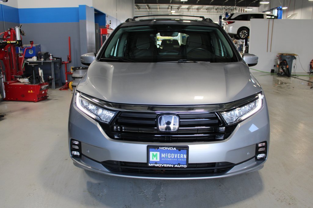 Used 2023 Honda Odyssey Elite image 3