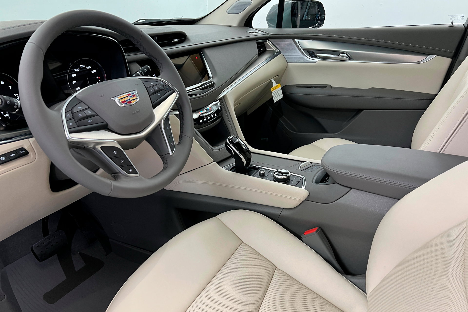 New 2026 Cadillac XT5 Premium Luxury w/ Driver Assist Package image 16