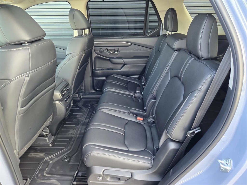 New 2026 Honda Pilot Touring image 10