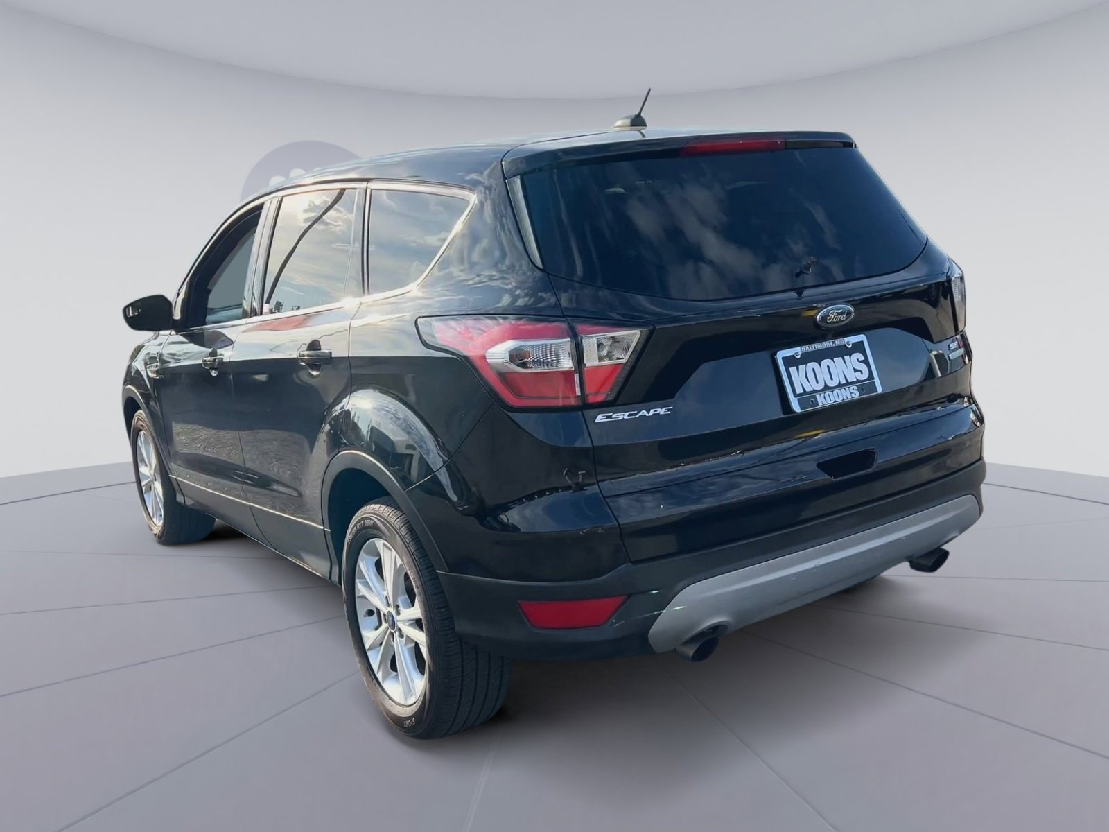 Used 2017 Ford Escape SE image 10