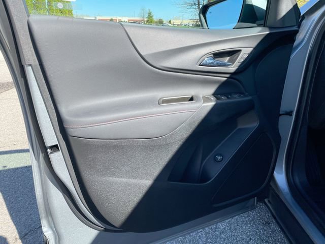 Used 2023 Chevrolet Equinox RS image 9
