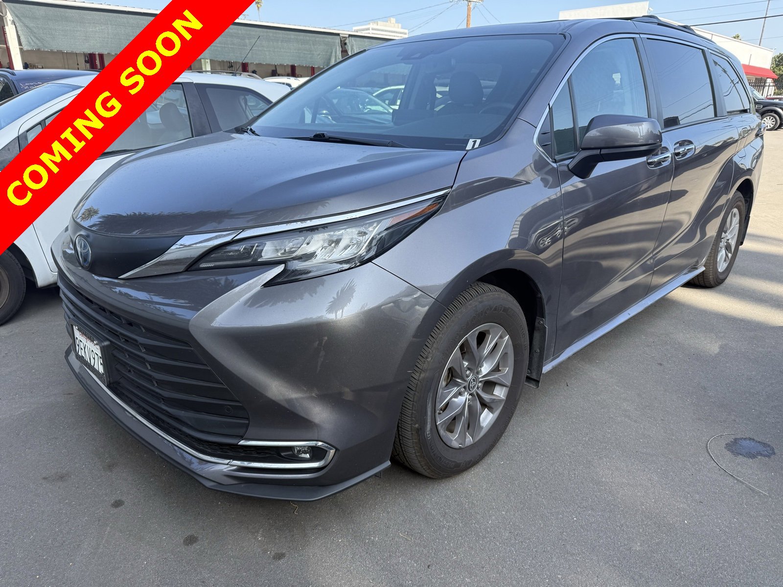 Used 2023 Toyota Sienna XLE