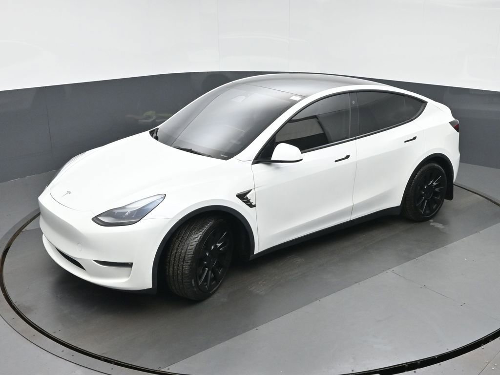 Used 2023 Tesla Model Y Long Range AWD/4WD image 32