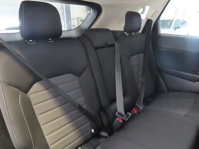 Used 2018 Ford Edge SE FWD image 27