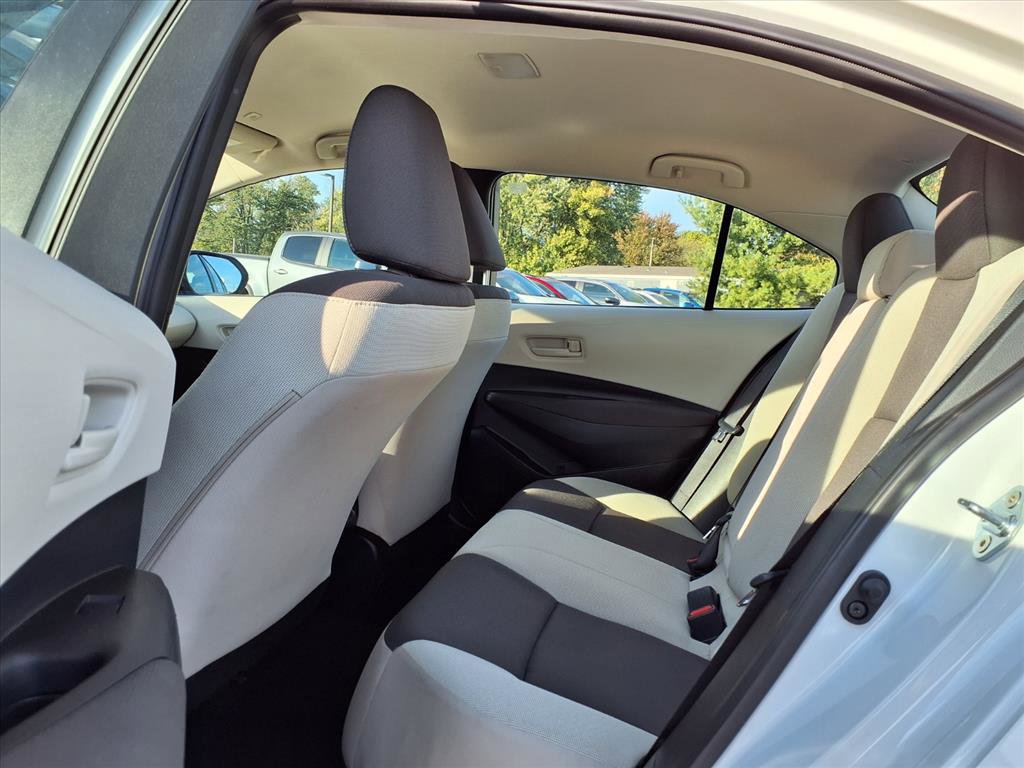 Used 2025 Toyota Corolla LE image 20