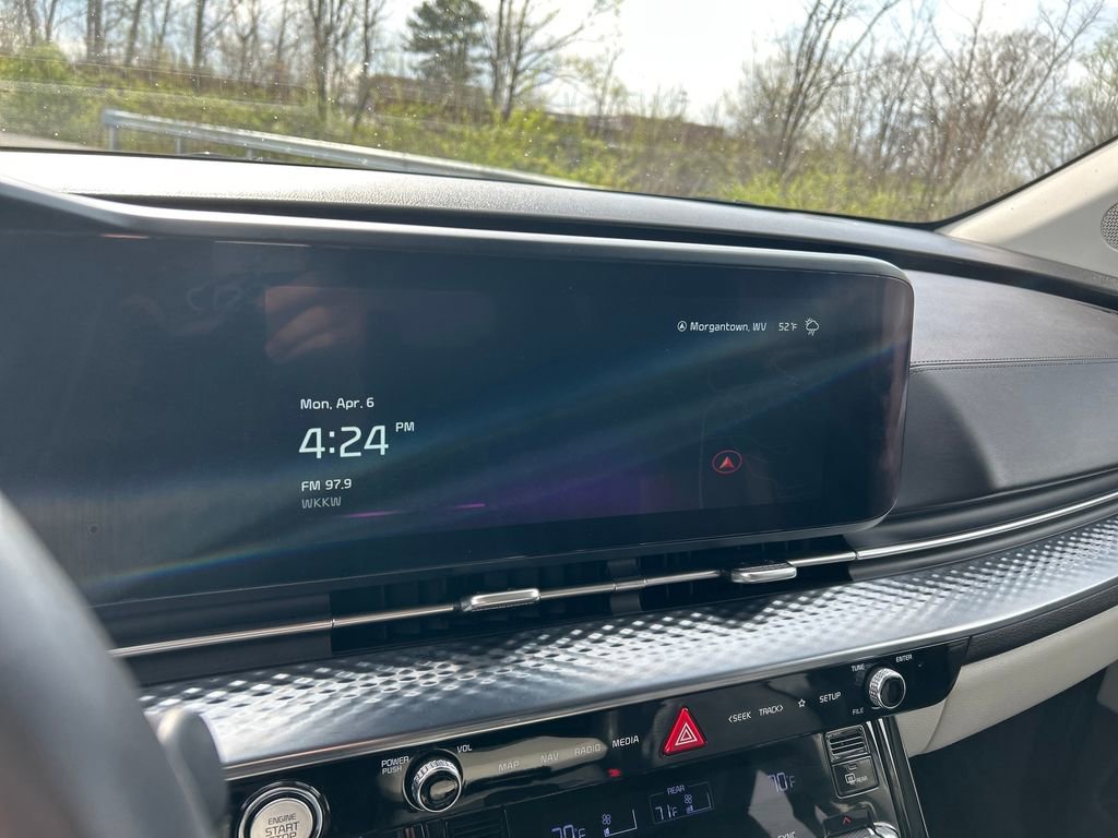 Used 2024 Kia Carnival SX Prestige image 31